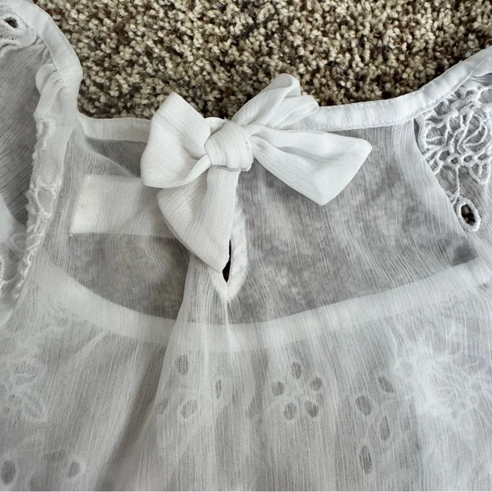 Abercrombie & Fitch White Embroidered Blouse - Picture 9 of 9